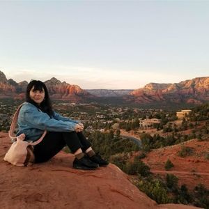 Meet your Posher, Simone